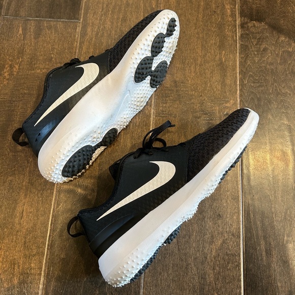Nike Golf Sneakers - Picture 4 of 4